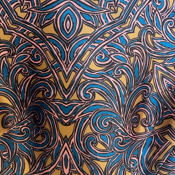 Unique shift dress. - Picture 2 of 7